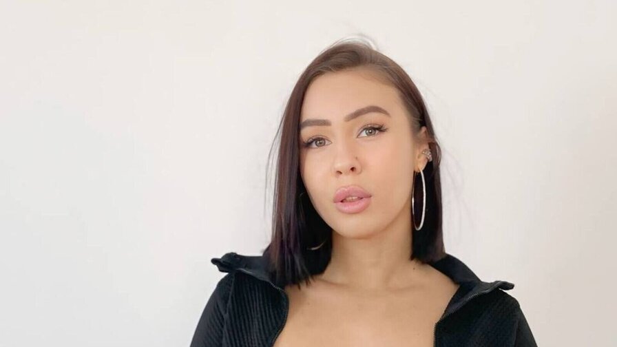 NicoletteFluhman